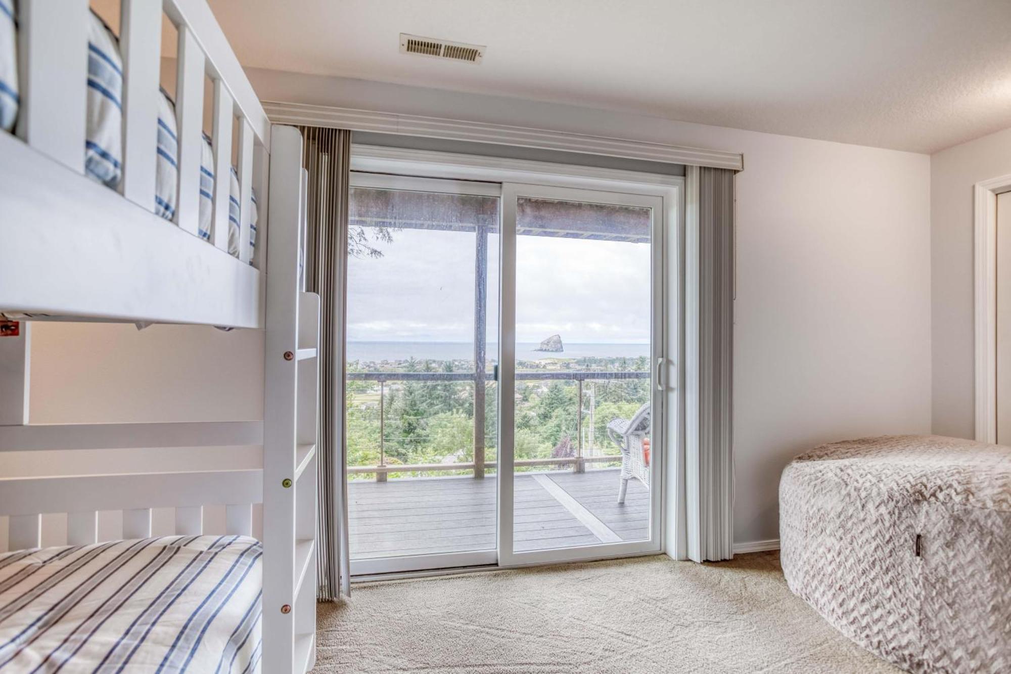 Pelican Villa Пасифик Сити Екстериор снимка
